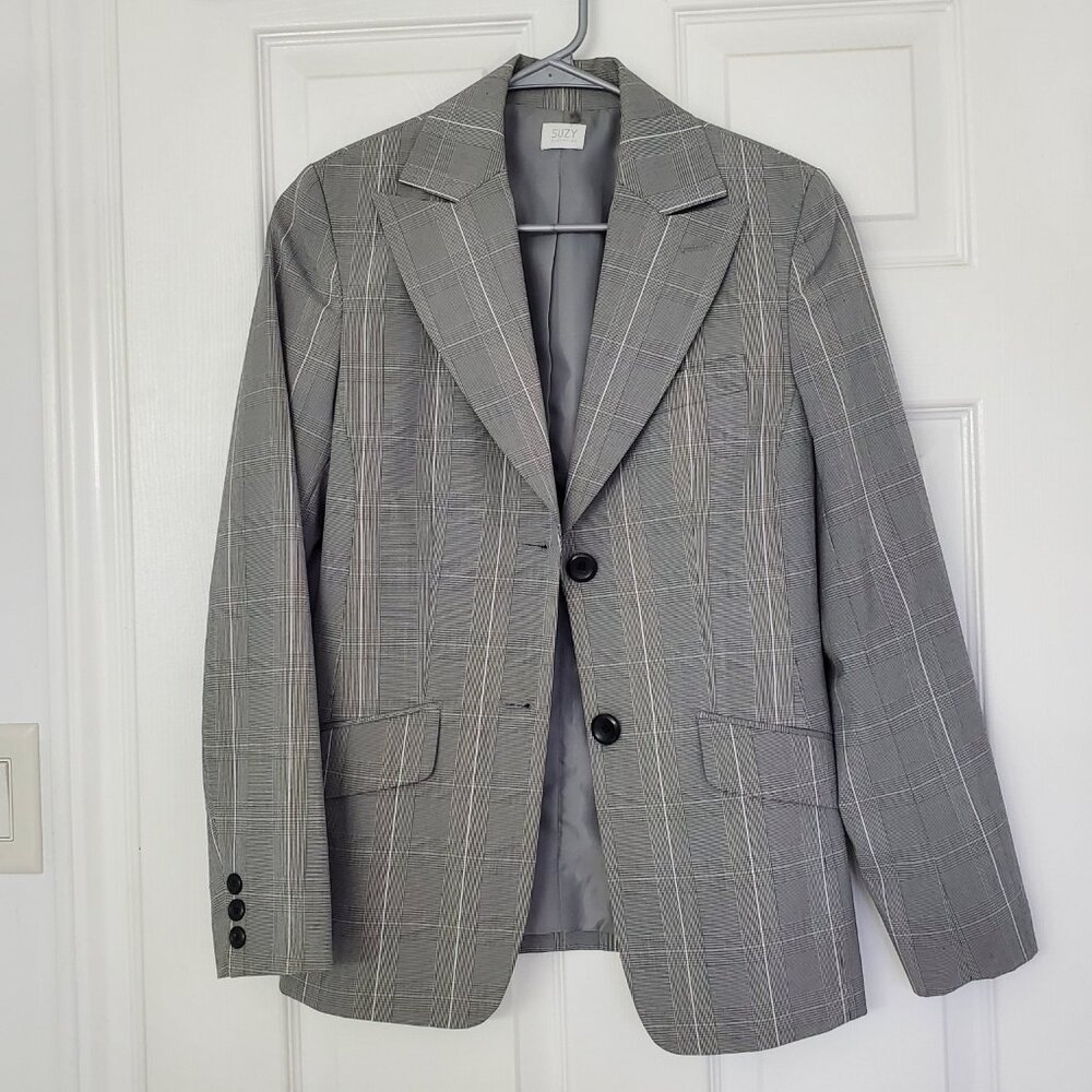Suzy Shier Pinstripe Blazer – Size 7/8